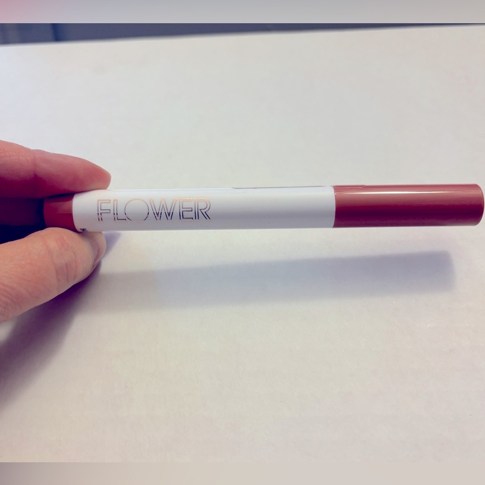 NWT FLOWER BEAUTY SCRIBBLE STICK